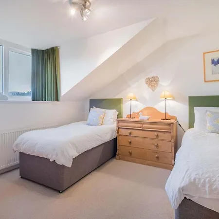 4 Bed In Finsthwaite Sz438 *