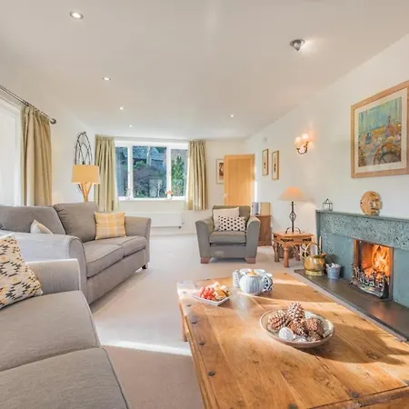 4 Bed In Finsthwaite Sz438 Holiday home