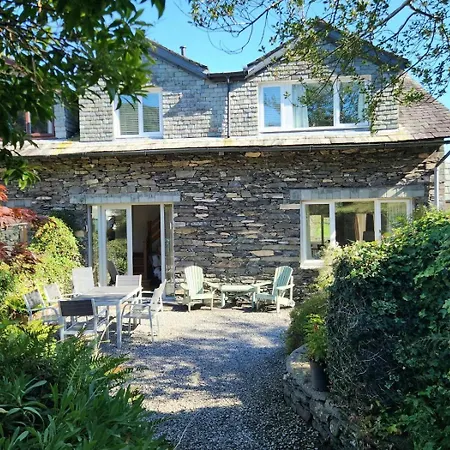 4 Bed In Ulverston Oc-sz438 *