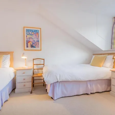 4 Bed In Finsthwaite Sz438